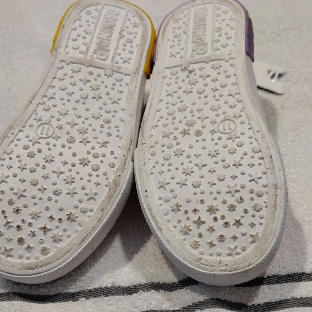 Ground Up,SpongeBob SquarePants Kids Slip-On Shoes - Yellow and Pink - Picture 6 of 7